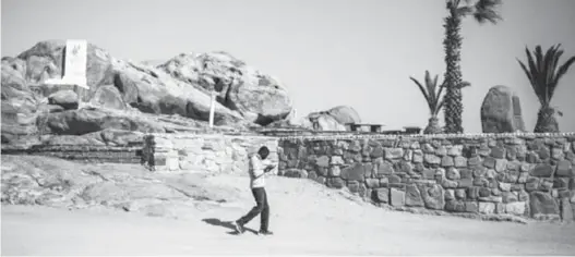  ??  ?? Le monument en mémoire du génocide de 1904 en Namibie, commis par les forces allemandes