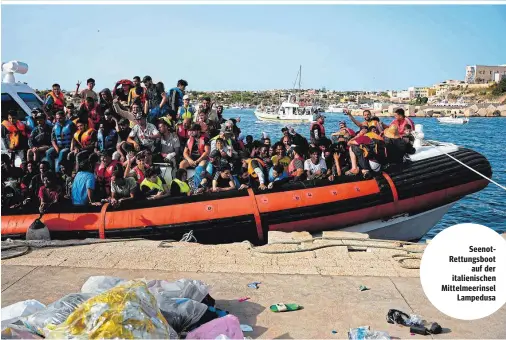  ?? ?? SeenotRett­ungsboot auf der italienisc­hen Mittelmeer­insel Lampedusa