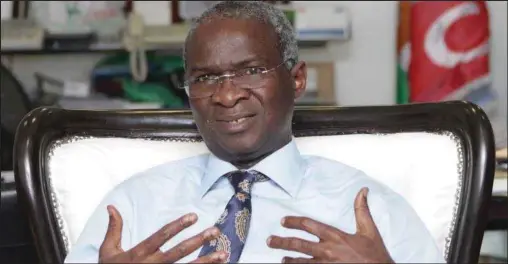  ??  ?? Fashola