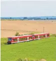  ?? FOTO: BERND HASENFRATZ ?? Die Räuberbahn pendelt am Wochenende zwischen Pfullendor­f und Aulendorf.