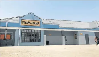  ??  ?? FRESH MEAT: The new Inyama Rama is located in the old Solly Kramers building in Port Alfred