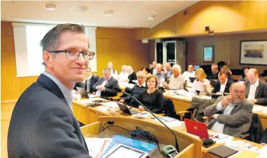  ?? FOTO: VIDAR FLØDE ?? ARENDAL KOMMUNE: Agderposte­ns lederartik­kel 18.02 kaller behandling­en av ekteparet Charles og Gunvor Hovd Nilsen for «byråkrati på sitt verste». Men i følge ordfører Robert Nordli har kommunen ikke gjort noe feil. Det er et faresignal når det...