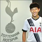  ?? TWITTER ?? BINTANG: Son Heungmin setelah resmi meneken kontrak dengan Tottenham Hotspur kemarin (28/8). Dia menjadi pemain kedua asal Korsel yang memperkuat klub tersebut setelah Lee Young-pyo.