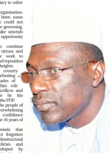  ??  ?? Senator Ahmed Makarfi