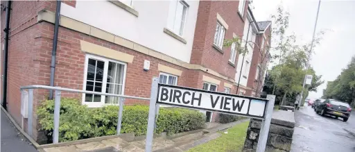  ??  ?? ●●The horrific attack took place in a flat in Birch View, Wardle