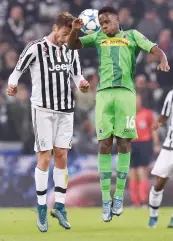  ?? GETTY ?? Claudio Marchisio, 29 anni, lotta con Ibrahima Traoré (27)