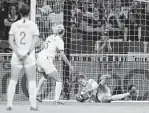  ?? Quality Sport Images ?? It was as easy as 1-2-3 for Alyssa Naeher, who lunges to her right to stop a penalty kick by English captain Steph Houghton.