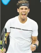  ??  ?? Rafael Nadal reacciona durante el partido contra Alexander Zverev en Australia ayer.