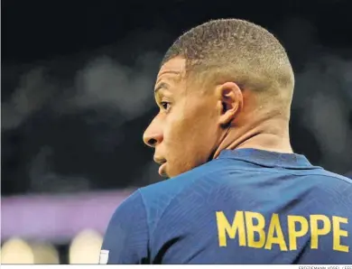  ?? FRIEDEMANN VOGEL / EFE ?? Kylian Mbappé, durante el partido Francia-Australia de este Mundial.