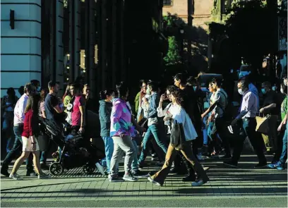  ?? JESÚS G. FERIA ?? España ha salido de la séptima ola, que empezó a mediados de junio