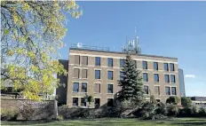  ?? BOB TYMCZYSZYN/ STANDARD STAFF ?? Hotel Dieu Shaver Rehabilita­tion Centre in St. Catharines, above, has seen a spike in hydro costs in recent years, as has Niagara Health.