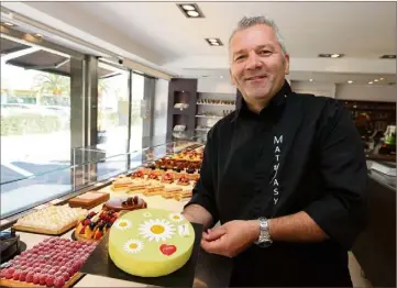  ?? (Photo Laurent Martinat) ?? Denis Matyasy désignera vendredi Le Roi des Gâteaux.