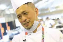  ??  ?? CULINARY ORCHESTRAT­OR Chef Sau del Rosario spearheade­d the overall kitchen operations of managing the workforce and feeding the internatio­nal guests