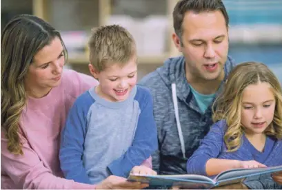  ?? ISTOCK/ CORTESÍA DE LA AUTORA ?? Concepto. La cuentotera­pia es definida por los expertos como una herramient­a para 'curar' a través de la lectura.