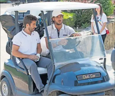  ??  ?? AMIGOS. Marc López y Feliciano, en un reciente torneo benéfico de golf.