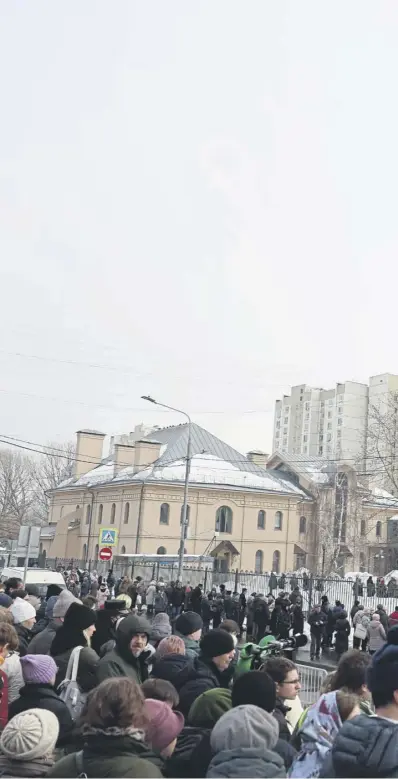  ?? ?? Crowds outside the Church of the Icon of the Mother of God Soothe My Sorrows ahead of Alexei Navalny’s funeral