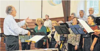  ?? FOTO: GÜNTER VOGEL ?? Das Vokalensem­ble cantus firmus hat in der Schützenke­llerhalle ein Konzert gegeben.