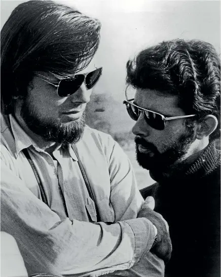  ?? GETTY ?? Co-producer Gary Kurtz, left, and director George Lucas on the set of the film American Graffiti in 1973. It was the pair’s first collaborat­ion.