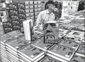  ?? PABLO MARTINEZ MONSIVAIS/AP ?? Copies of Bob Woodward’s book “Fear,” depicting chaos in the White House, go on sale at a Costco in Arlington, Va.