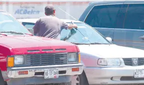  ?? ?? l Seguridad Pública retiró de manera provisiona­l de las calles a personas que se dedican a limpiar vidrios.