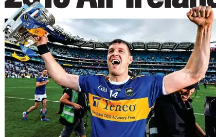  ?? SPORTSFILE ?? False dawn: Tipp’s Seamus Callanan celebrates with the Liam MacCarthy Cup in 2019