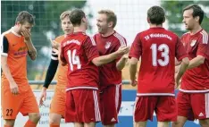  ?? Foto: Ernst Mayer ?? Helle Freude: Aufsteiger Waldstette­n holte die ersten drei Punkte in dieser Kreisliga Spielzeit.