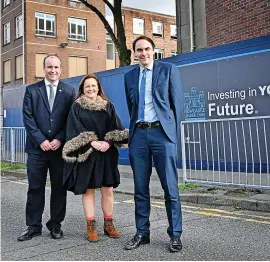  ?? ?? SITE VISIT: Newcastle MP Aaron Bell with Sinéad Butters and Simon Tagg.