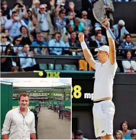  ??  ?? Matthias Mayer verfolgte live die Sensation von Kevin Anderson