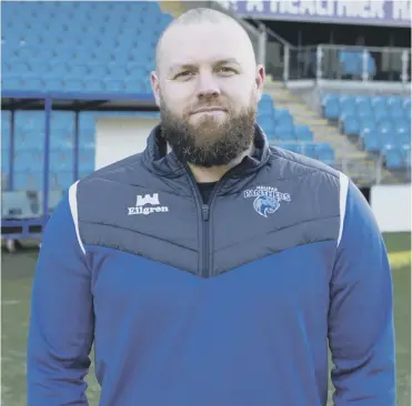  ?? ?? BOSS: Panthers’ head coach Simon Grix will get the chance to field his new signings in the Boxing Day trip to Bradford Bulls on Boxing Day. Pic: Bruce Fitzgerald