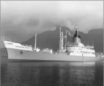  ?? Picture: BRIAN INGPEN COLLECTION ?? BUILT FOR SPEED: The 25-knot sister ships Southampto­n Castle and Good Hope Castle were built for the Southampto­n-South Africa mail ship service in 1965. Because of their speed, they were scheduled to call at St Helena and Ascension islands, and yet...