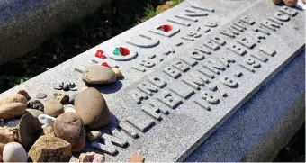  ?? FOTO: CHRISTINA HORSTEN ?? Die Grabstätte des Zauberers Harry Houdini auf dem Machpelah-Friedhof im New Yorker Stadtteil Queens