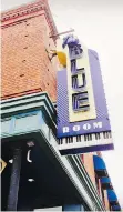  ?? PHOTOS: AMERICAN JAZZ MUSEUM ?? Ida McBeth (seated, centre stage) performs with musicians at the Blue Room in Kansas City, Mo. — a music venue that’s part of the city’s American Jazz Museum. The sign outside the Blue Room, right, shows it’s a ‘working jazz club exhibit’ in the...