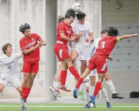  ?? Yi-Chin Lee/Staff photograph­er ?? El Campo and Lumberton players go up for the ball during the second half of the Region III-4A championsh­ip. The Ricebirds finished the season 19-9-1.