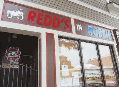  ?? STAFF PHOTO BY ANGELA ROWLINGS ?? REDD HITS THE ROAD: Redd’s in Rozzie owner Charlie Redd announced he is closing his Roslindale restaurant, claiming a City Council plan to offer liquor licenses at a reduced price devalues his license.