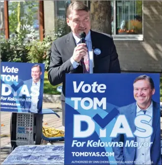  ?? RON SEYMOUR/The Daily Courier ?? Kelowna businessma­n Tom Dyas announces Wednesday he will try to unseat his friend, Colin Basran, as mayor of Kelowna in next month’s civic election.