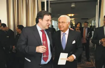  ?? Thor Swift Photograph­y 2009 ?? Lawyer Jeff Capaccio (left) chats with fellow National Italian American Foundation executive Sal Zizza in 2009. Capaccio’s passion is reflected in the outpouring of sympathy worldwide.