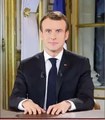  ?? (Photo EPA) ?? Teint blafard, barbe naissante, voix blanche : le Président a scénarisé ses concession­s, hier soir, à l’Elysée.