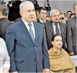  ??  ?? Emoción. Netanyahu y la vice Michetti.