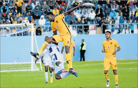  ?? Picture: SIBONGILE NGALWA ?? TOUGH BATTLE: Kaizer Chiefs’ Eric Mathoho tussling for the ball with Moeketsi Sekola of Chippa United during their Premier’s Cup clash at Sisa Dukashe Stadium