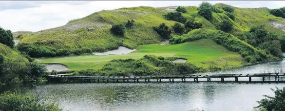  ?? JON MCCARTHY ?? Two of the three courses at Streamsong resort landed in the top five in Florida, ranked by Golf Digest. The resort is about an hour’s drive southeast of Tampa.