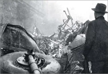  ??  ?? FATALIDAD. El avión del Manchester United sufrió un accidente en Múnich en 1958. Hubo 23 muertos.