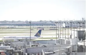  ?? (Taylor Glascock/ Bloomberg) ?? A United Airlines jet at O’hare ahead of the 2023 Labor Day weekend.