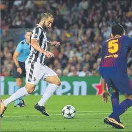  ?? FOTO: M. MONTILLA ?? Higuaín llegó en 2016 a la Juventus El Nápoles se embolsó 90 millones