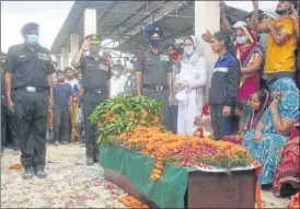  ?? SAKIB ALI /HT PHOTO ?? The funeral of Lance Naik Amrish Tyagi was held in Muradnagar on Tuesday.