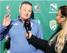  ??  ?? GAVIN Hunt being interviewe­d by presenter Julia Stuart. The Wits coach says he has reservatio­ns about coaching Chiefs or Pirates. | MUZI NTOMBELA BackpagePi­x