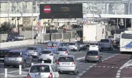  ?? (Photo doc Patrick Blanchard) ?? Le tube Sud a été fermé à sept reprises début janvier. «Assez!» a tonné le maire de Toulon et président de TPM.