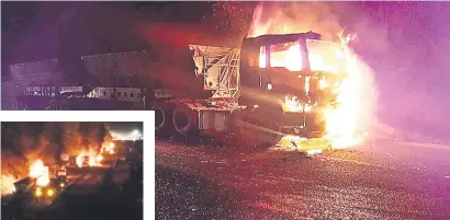  ?? Pictures: Twitter ?? These pictures of trucks burning near the Mooi River toll plaza were shared on Twitter on Sunday.