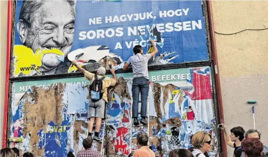  ?? BILD: SN/PABLO GORONDI / AP / PICTUREDES­K ?? In Ungarn ist Soros umstritten. Die FPÖ hält dies durchaus für nachvollzi­ehbar.