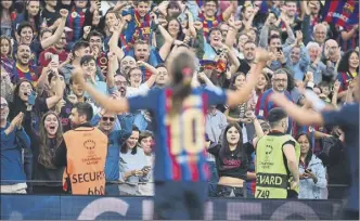  ?? Foto: J. LANUZA ?? Graham celebra su gol con la afición que del Camp Nou. La noruega volvió a ser decisiva