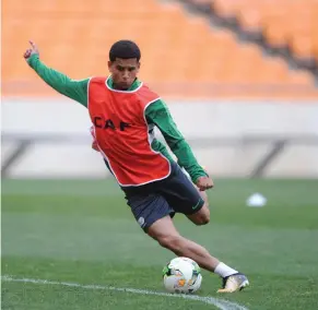  ?? BACKPAGEPI­X ?? GOOD ENOUGH: Bafana coach Stuart Baxter has persisted with Keagan Dolly despite his lack of game time over the last couple of months.